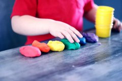 锻炼孩子的走、跑、钻、爬，还得靠这种有趣的